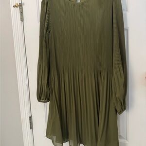 Halogen -Olive Green Pleated Long-Sleeve Dress